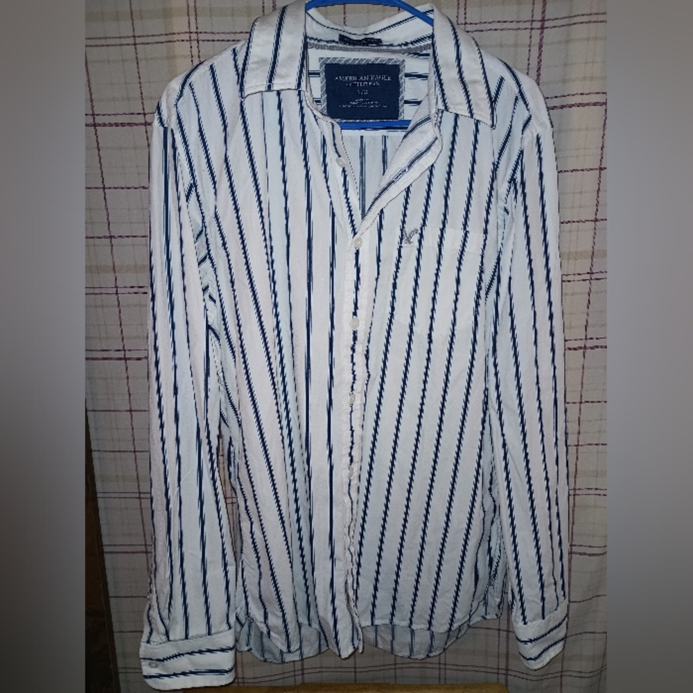 American Eagle size large